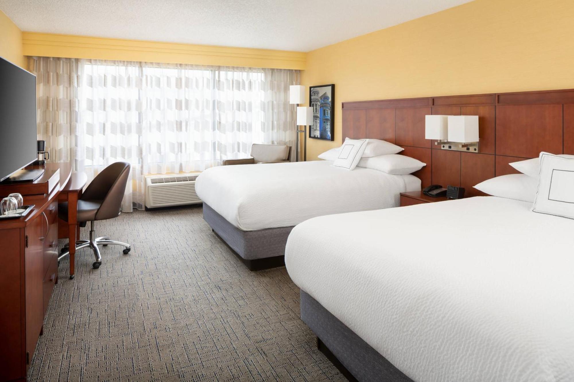Courtyard By Marriott Fishermans Wharf